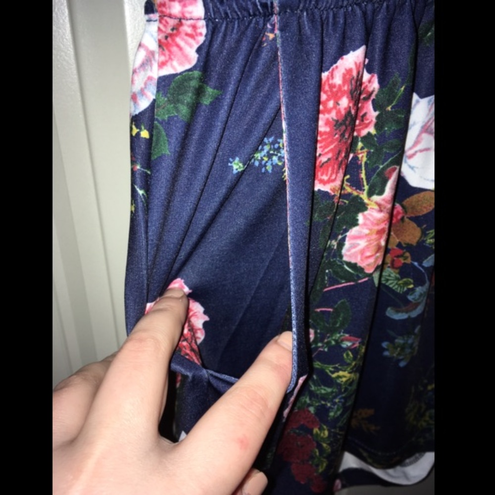 Navy Floral Romper with pockets - Picture 2 of 3